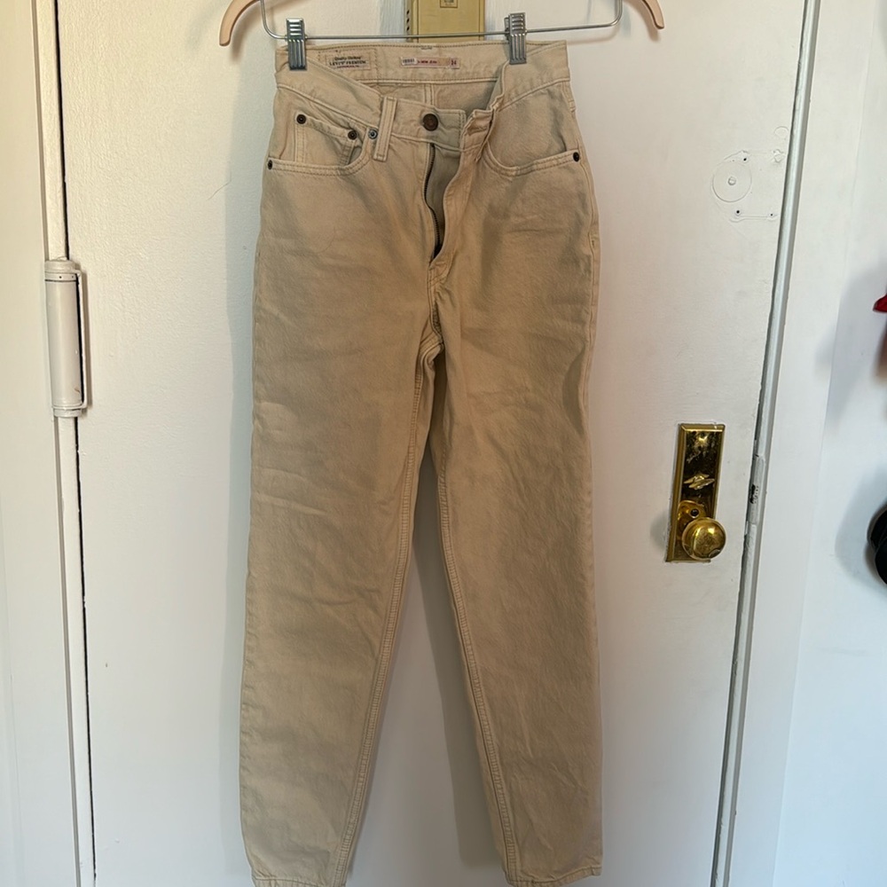 Levi’s 80s Mom Jean